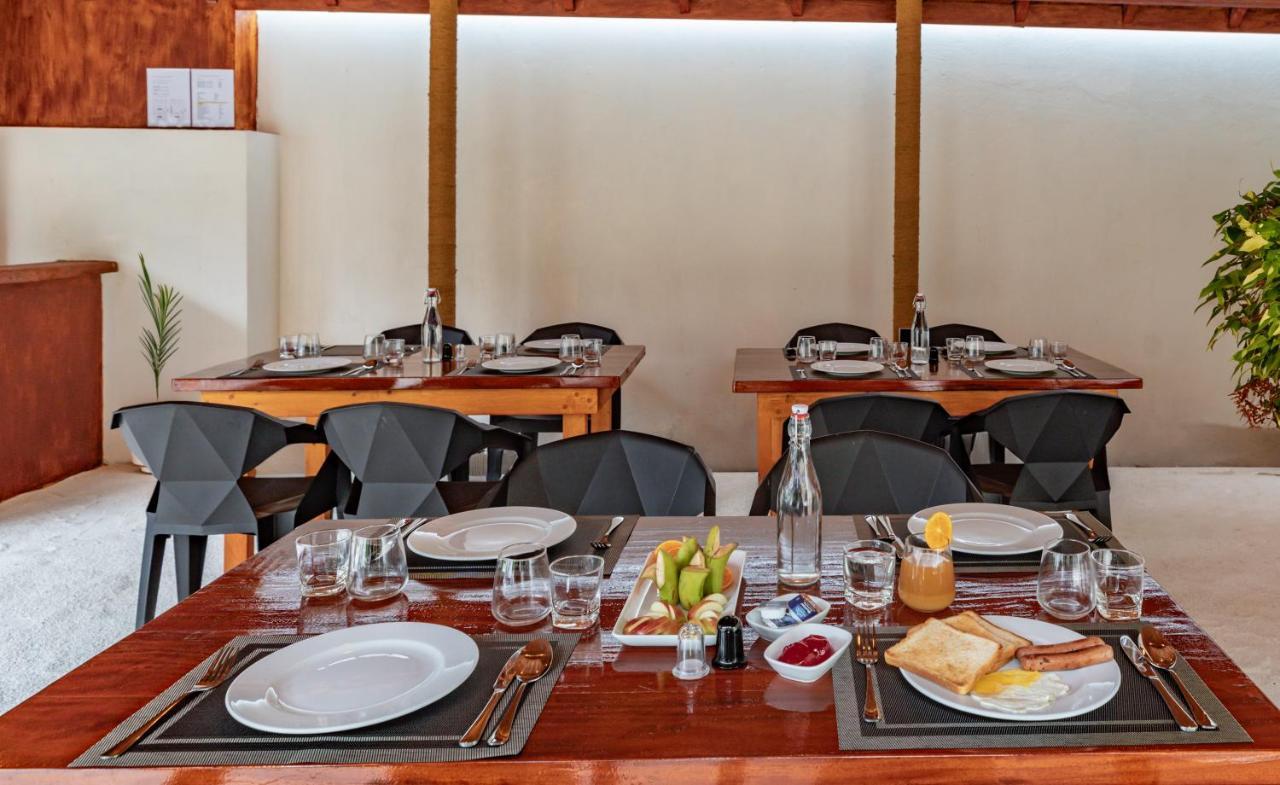 Hotel Sunny Breeze View Hangnaameedhoo Esterno foto