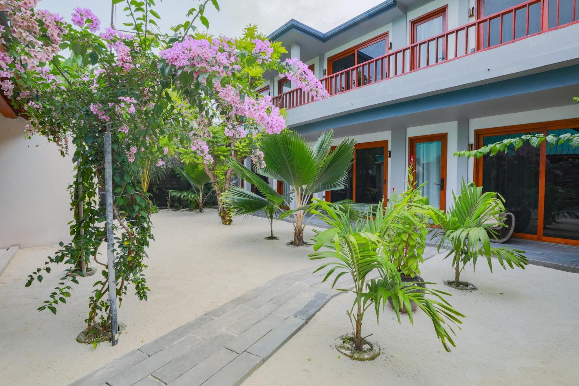 Hotel Sunny Breeze View Hangnaameedhoo Esterno foto