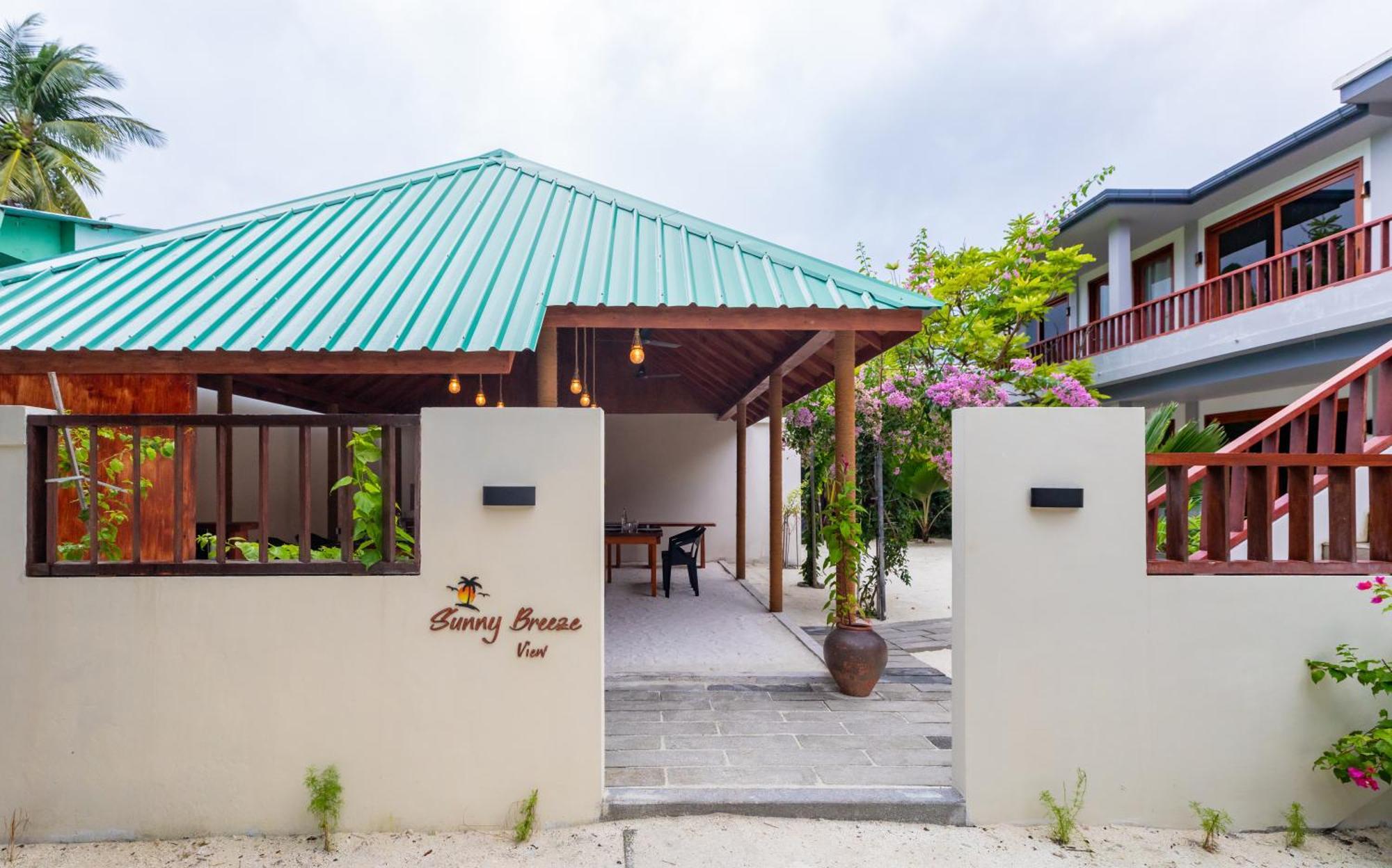 Hotel Sunny Breeze View Hangnaameedhoo Esterno foto